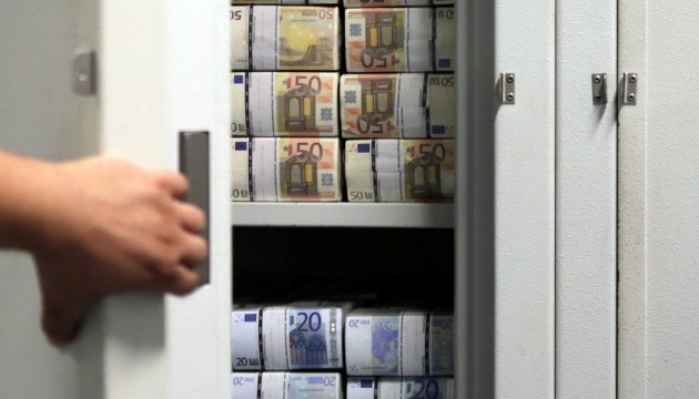 Как жить будем? Госдолг растет, а собираемость налогов ни к черту
