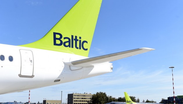 ������� ������, ���?� ����������� ������� � airBaltic ��� 50 ���������