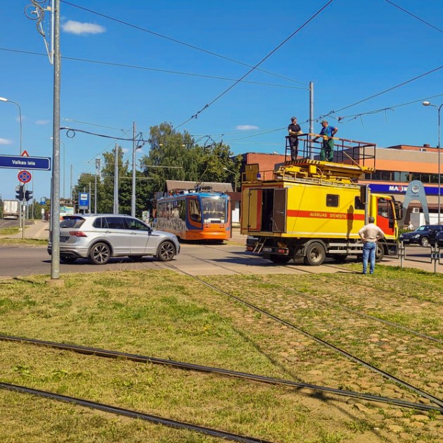 Движение трамваев сегодня было приостановлено. Причина - обрыв контактного провода