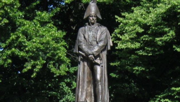 Статую Барклая де Толли не тронут, но несколько других памятников перенесут