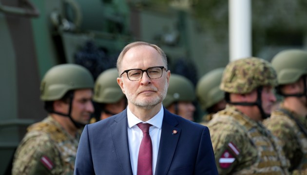 Глава Минобороны объяснил, почему вчера было решено поднять в воздух истребители