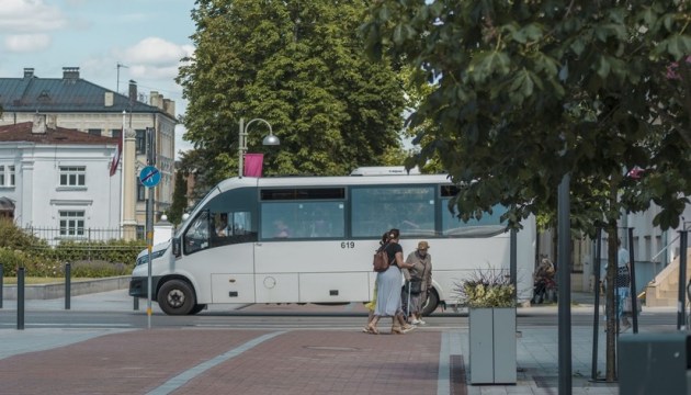 Самоуправления смогут компенсировать учителям расходы на транспорт и аренду жилья