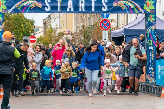 ����� Mežciems ������ ����� 1100 ���������� (+����)