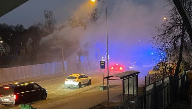 В Даугавпилсе горел дом, в Резекненском крае – автомобиль