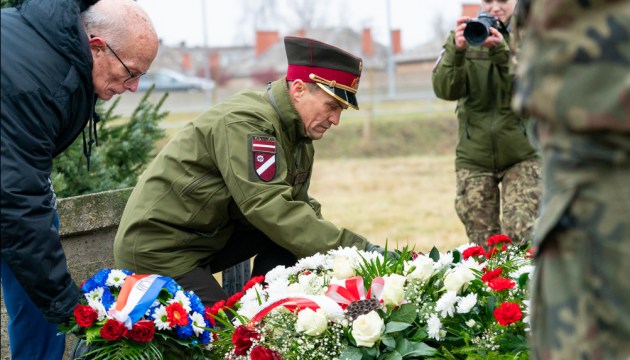 105-� ��������� ������������ ��������: � ����������� ������� �������� ������