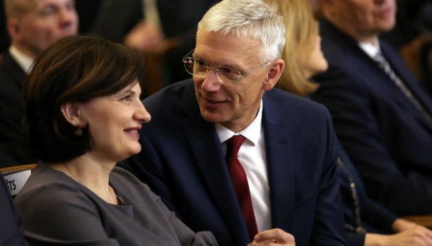 ������ ������� ��������������� �������� �������� ���� ����� (+�����)