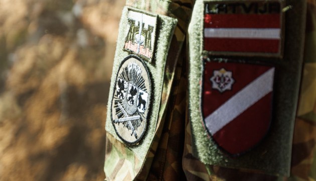 В Аугшдаугавском крае в выходные будут проводиться военные учения