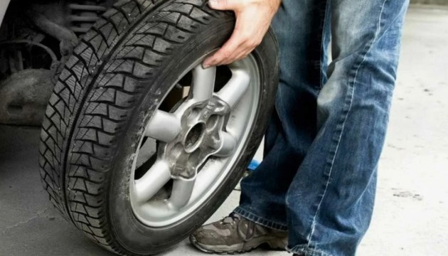 Почему не стоит спешить с заменой зимних покрышек?