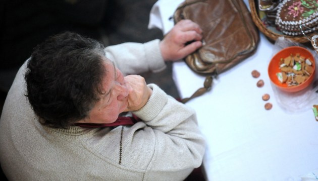 Денег нет, но вы держитесь: выплата российских пенсий жителям Латвии задерживается