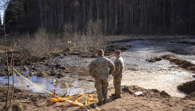 ����������� ������������ ������� ������ �������...� ������� � � �������� ��������� � �����