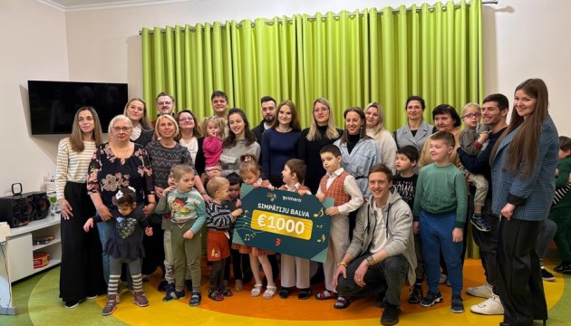 Daugavpils tumšzilais koris ������� 1000 ���� ��������� �������� ����� - ������ ��������