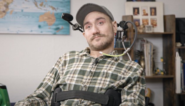 Требуются парализованные: компания Маска ищет добровольцев для вживления чипа в мозг