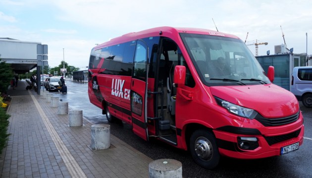 ������ �����: Lux Express ��������� ����� � ������� ��������