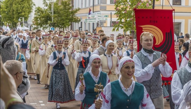 Шествие, авиашоу и музыка: как Даугавпилс отпраздновал кульминацию своего 750-летия (+ФОТО, ВИДЕО)