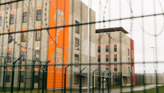 Зэки на импорт: Эстония примет в тюрьмы 600 шведских преступников