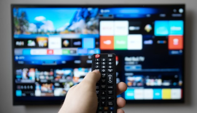 Хакеры атакуют… телевизоры: в Латвии набирает обороты новая схема кибермошенничества
