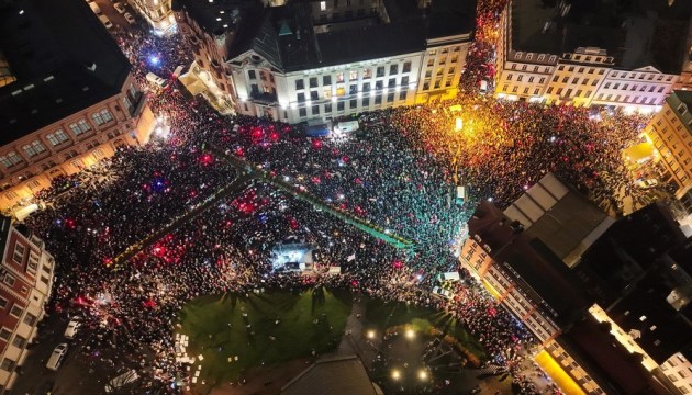 � ����� �������� � ���� ������� ������� 10 ����� �������