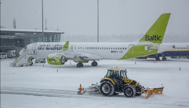 airBaltic ���������� 200 ������� ���� ��� ��������. �������� ������������