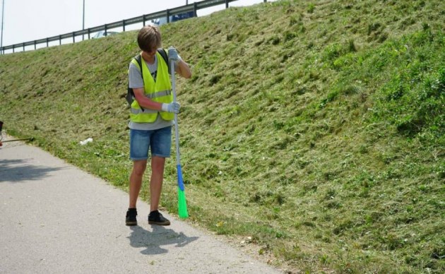 ����� 700 ������ �� ��������� ������: ���������� ����� �� ��������������� 13-14-�������� ����������