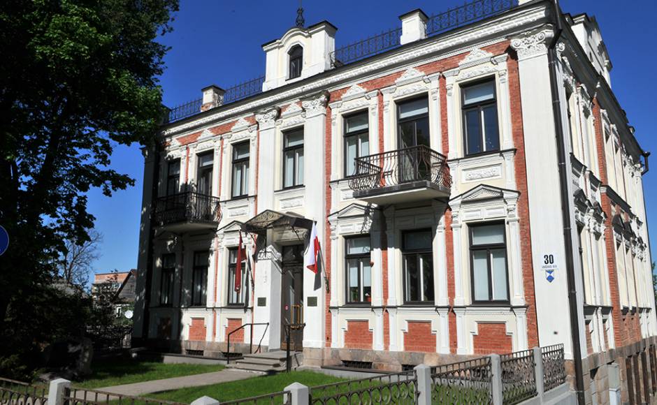 Союз поляков Латвии просит помочь в сохранении Польского дома