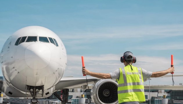 ������ ����� �� �������: airBaltic ������ ��������� �������� Havas Latvia 416 ����� ����